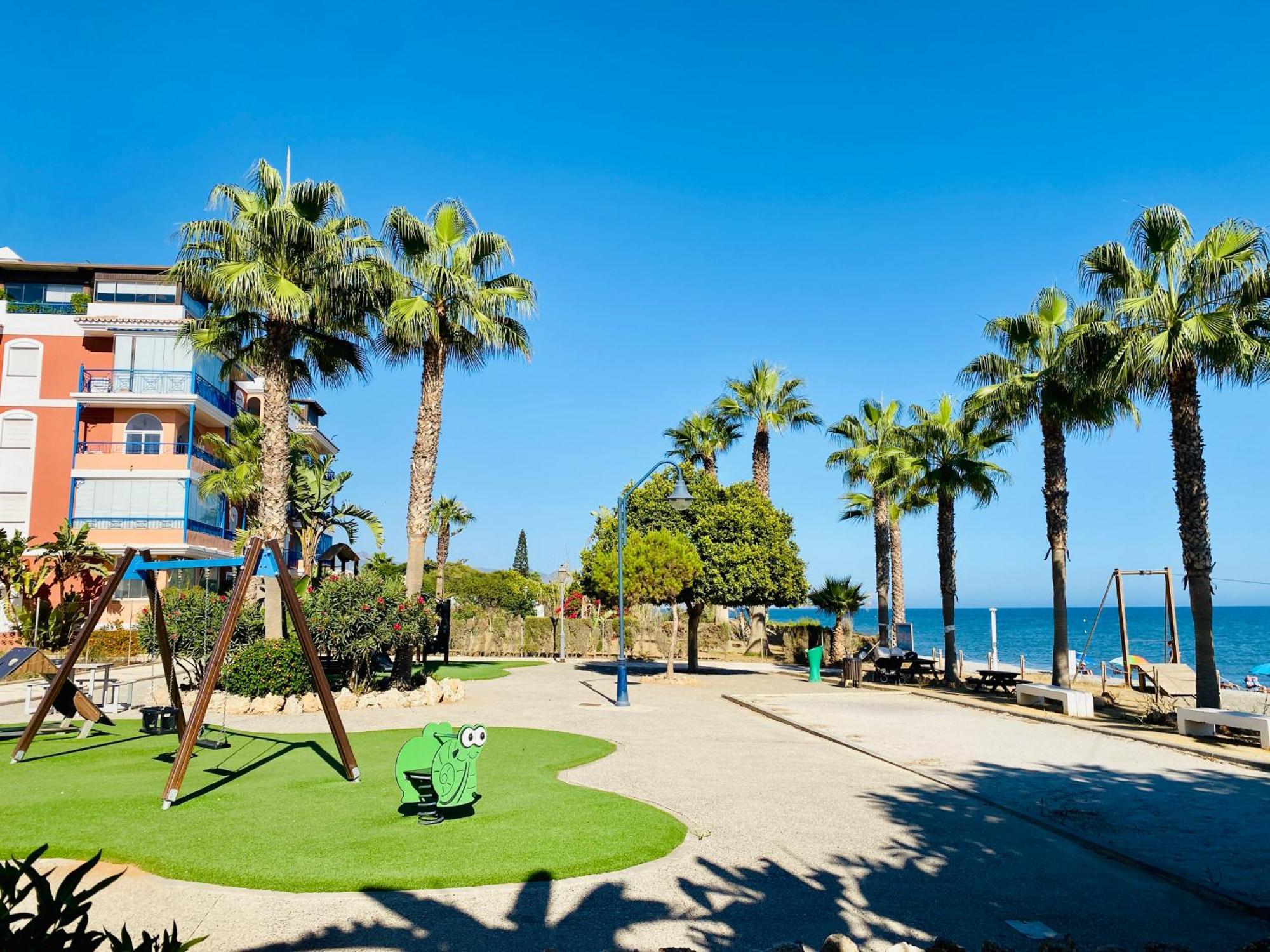 First Line Torrox Costa Exterior foto